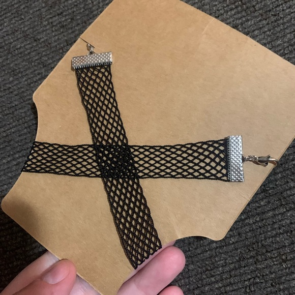 ⭐️🕷️Black Fishnet Spider Choker Gothic Halloween NWT - Picture 3 of 3